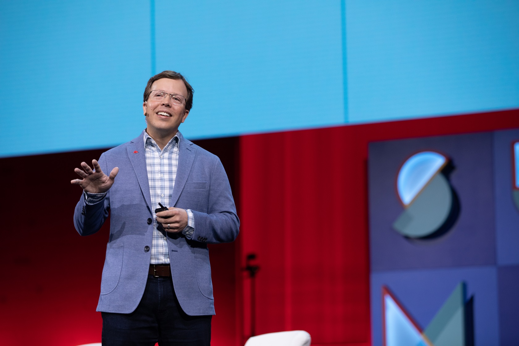 Red Hat CEO Highlights the Need for Comprehensive AI Regulation