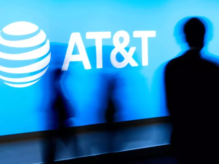 AT&T Instructs 60,000 Managers to Return to Office, Leaving Employees with Difficult Decisions