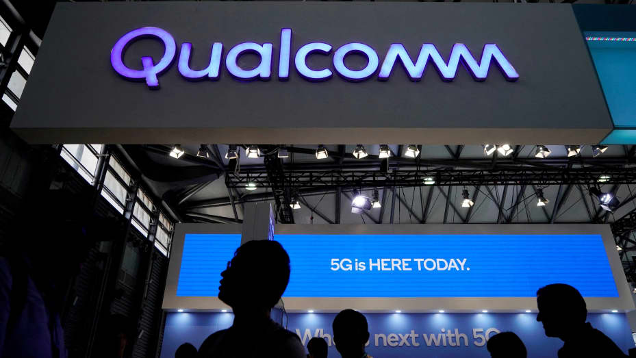Iridium Communications Terminates Partnership with Qualcomm, Shares Dip Over 5%